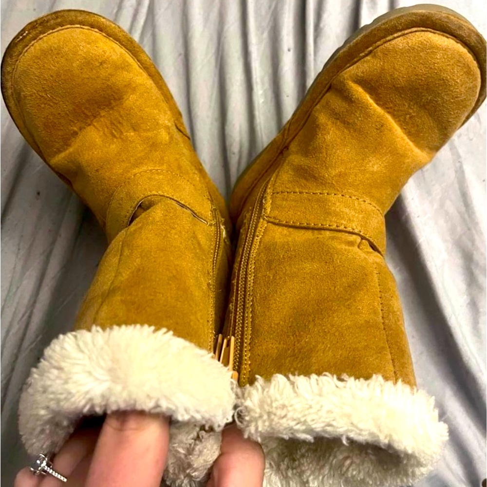 MK boots toddler girls size 7.